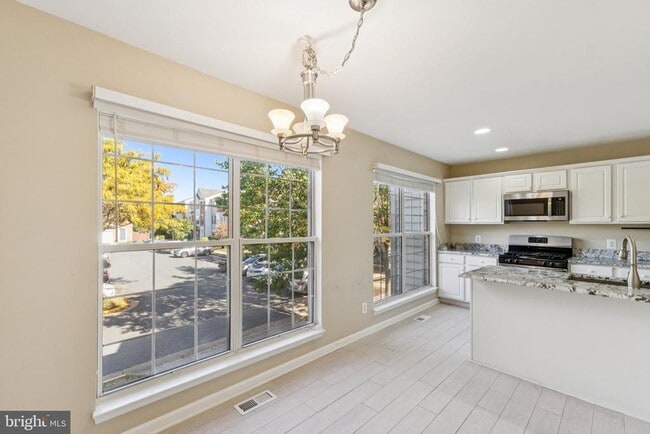 Building Photo - 1185 Cypress Tree Pl