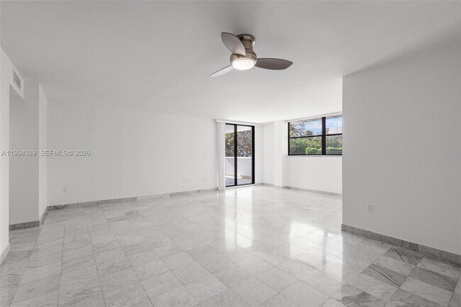 Building Photo - 5845 Collins Ave