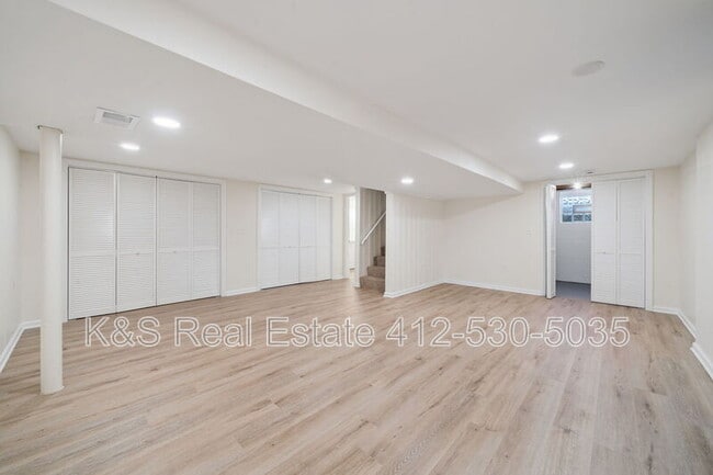 Building Photo - 535 Hickory Dr