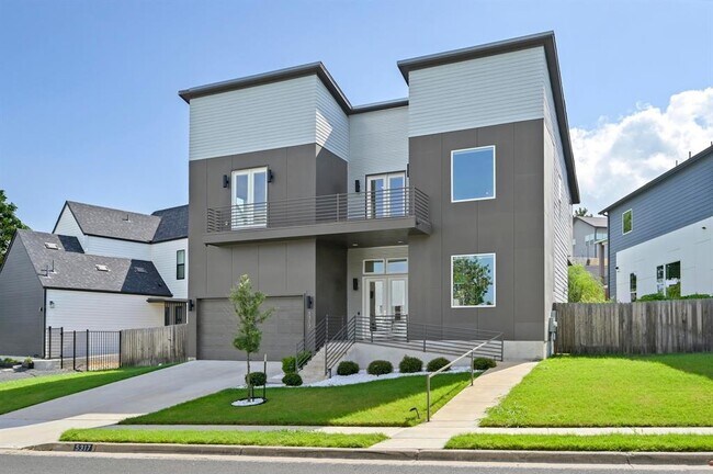 Building Photo - 5317 Agatha Cir