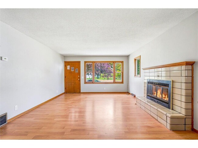 Building Photo - 3110 39th Ave NE