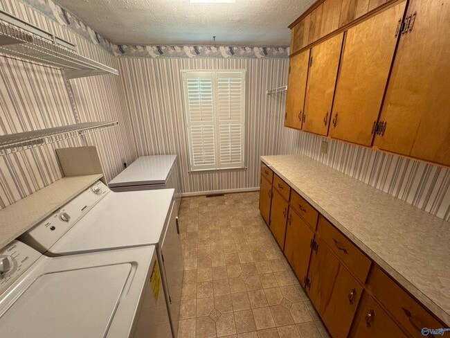 Building Photo - 377 College Park Ct NW