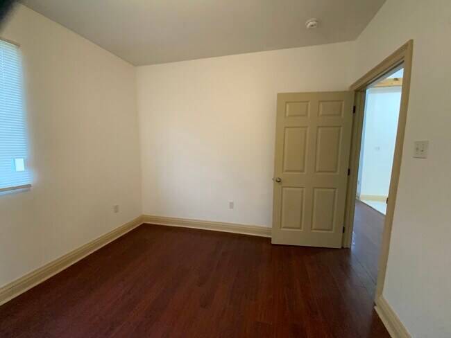 Building Photo - 1911 Ricouard Rd