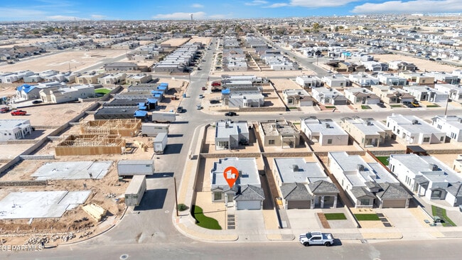 Building Photo - 805 P.º Tranquilo Pl