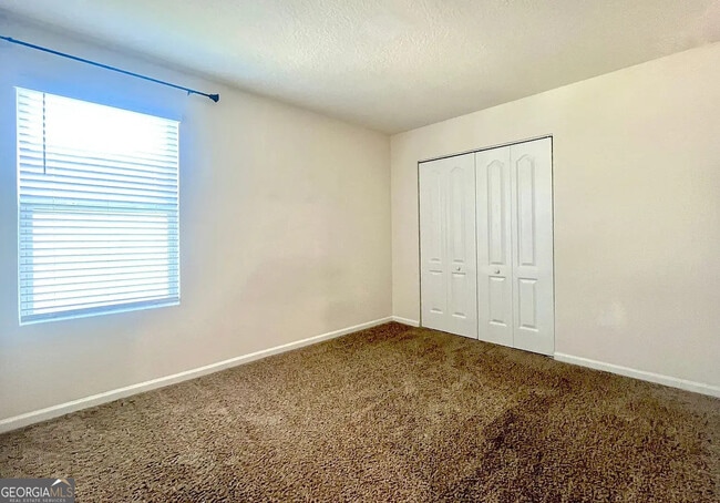 Building Photo - 131 Ashwood Cir