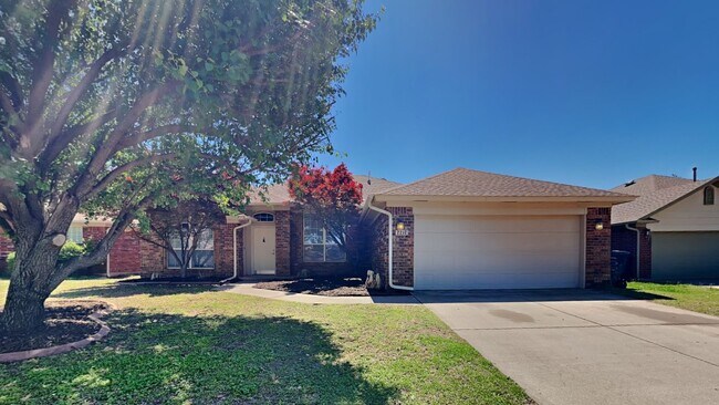 Building Photo - Nice 3 Bedroom 2 Bathroom Home with Storm Shelter and Office!
