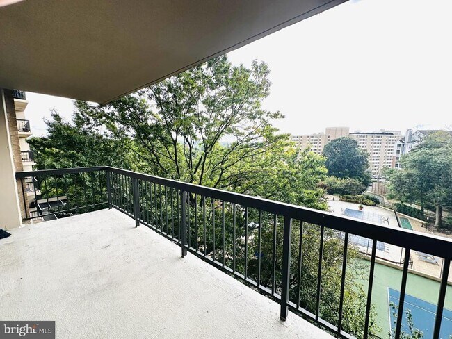 Building Photo - 5500 Holmes Run Pkwy