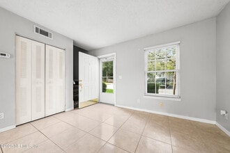 Building Photo - 303 Kettering Terrace