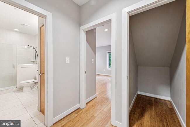 Building Photo - 241 R St NE