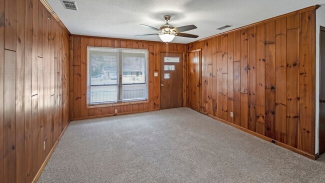 Building Photo - Cozy 3-Bedroom Home with Corner Lot in Rincon