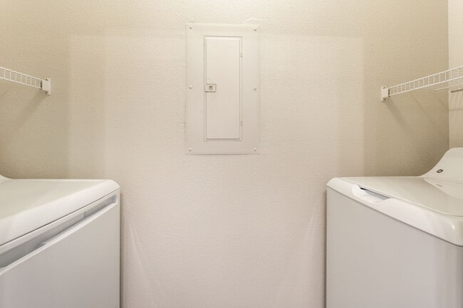 Building Photo - 34807 N 32nd Dr