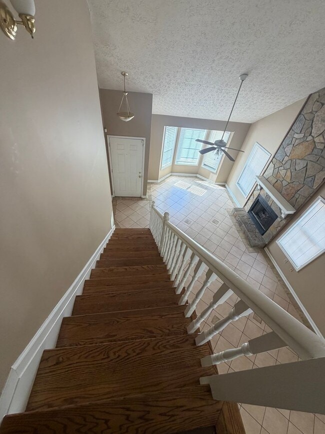 Building Photo - Charming Two-Story Home on a Corner Lot in Jonesboro