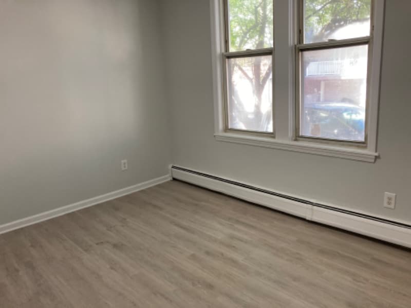 Building Photo - 102 Evergreen St