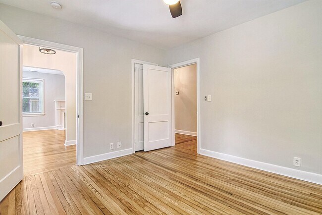 Building Photo - 1724 Pearlott St