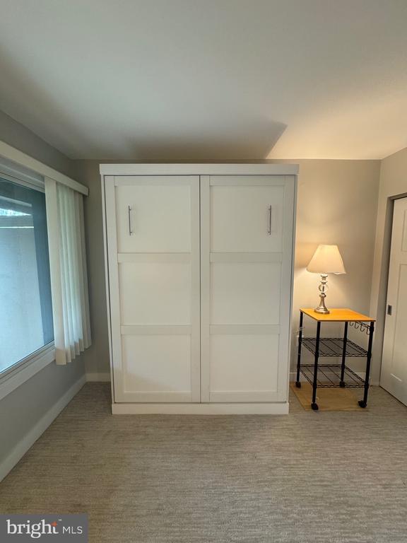 Building Photo - 1 President Point Dr