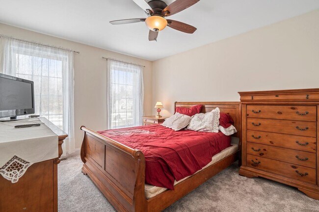 Building Photo - 20 Ordway Ln