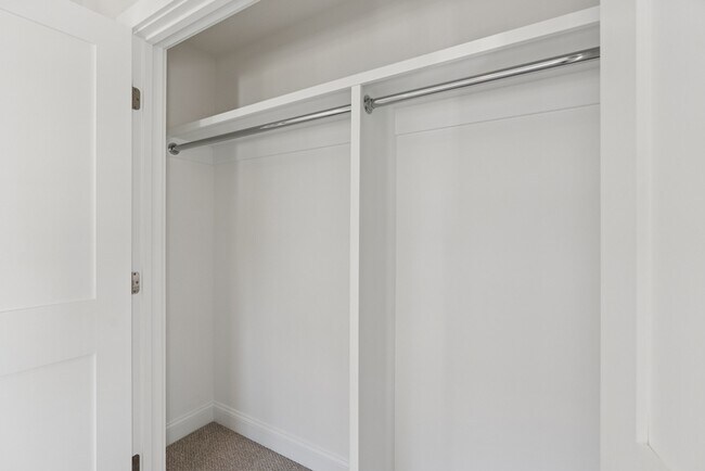 Building Photo - 1 Hoxton Ln