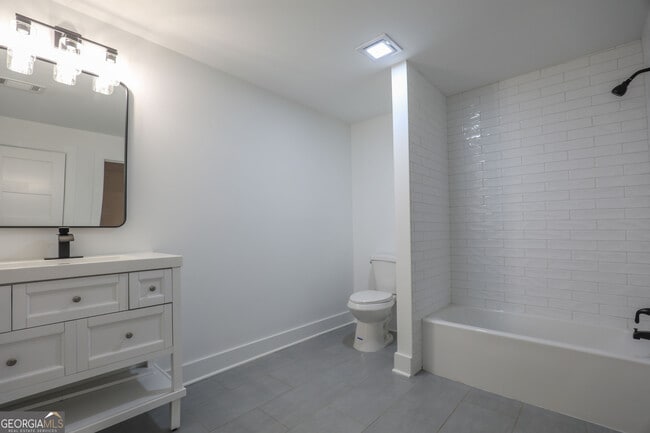 Building Photo - 212 Southland Dr