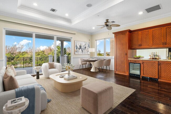 Building Photo - 549 NE 19th Ave