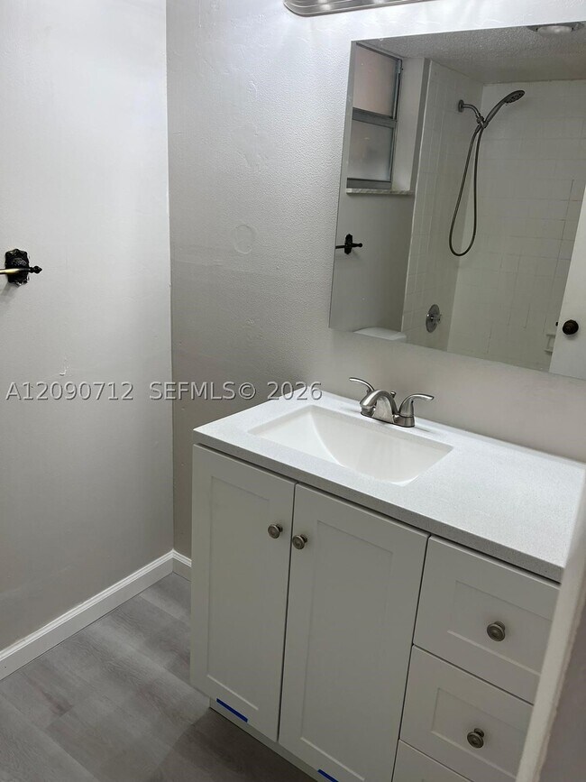 Building Photo - 406 NW 68th Ave