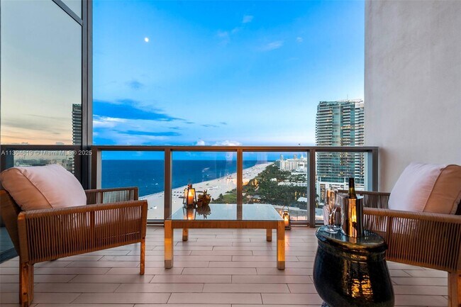 Building Photo - 2201 Collins Ave