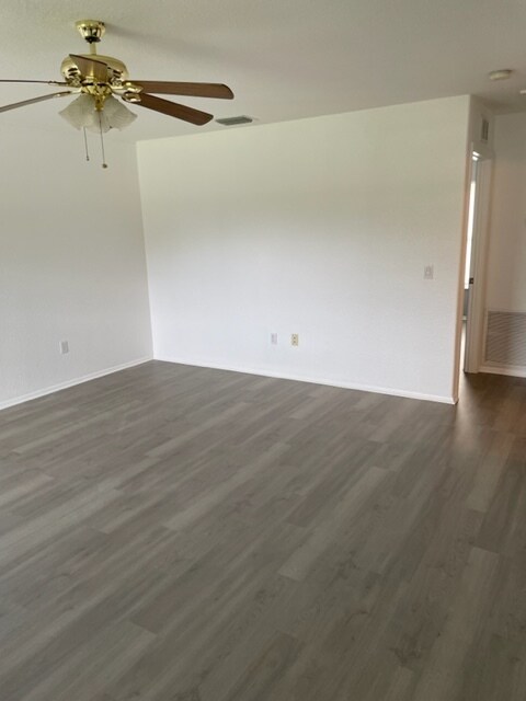 Living Room - 1071 Nomad Rd