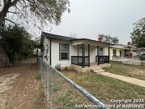 Building Photo - 1029 Essex St