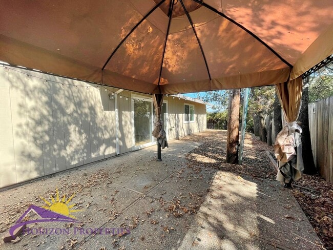 Building Photo - 5230-5232 Arbardee Dr