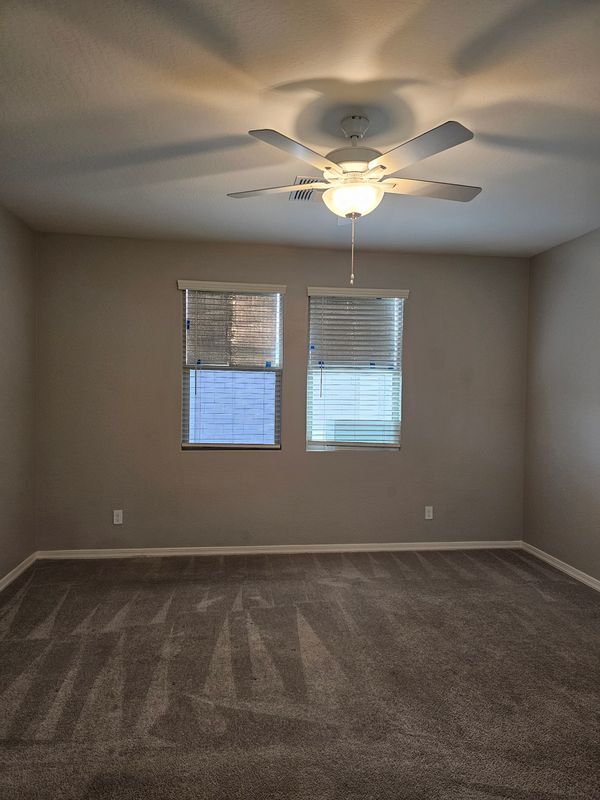 Building Photo - 15092 W Portland St