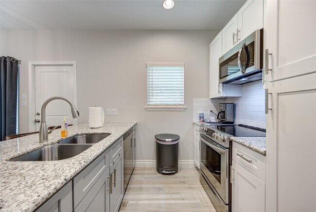 Building Photo - 3108 Wentworth St