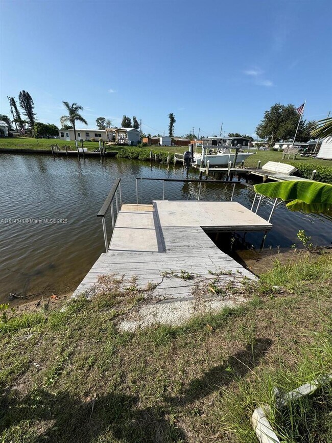 Building Photo - 235 Mentel Terrace