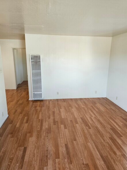 Building Photo - 829 Ohio St