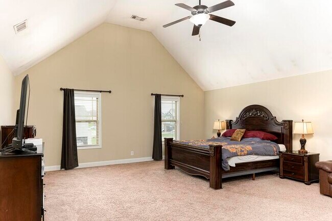Building Photo - 2183 Bandera Dr