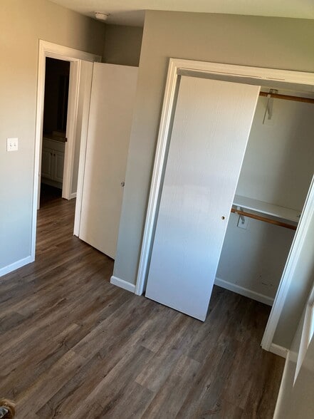 2nd upstairs bedroom and closet - 1080 Fairlane Ct