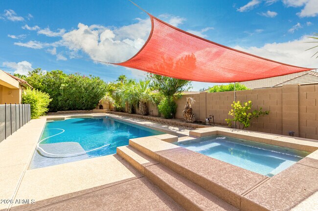 Building Photo - 423 E Mead Dr