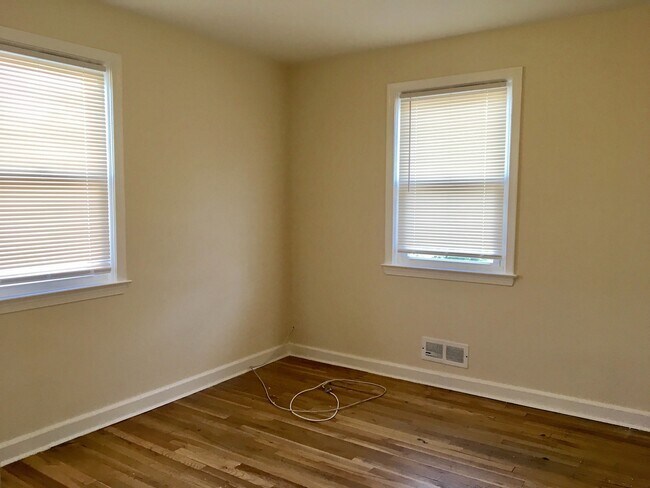 Building Photo - 7226 Bridgewood Dr