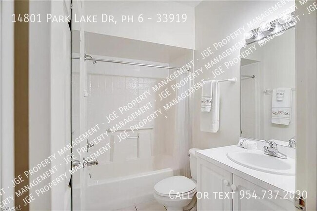 Building Photo - 14801 Park Lake Dr
