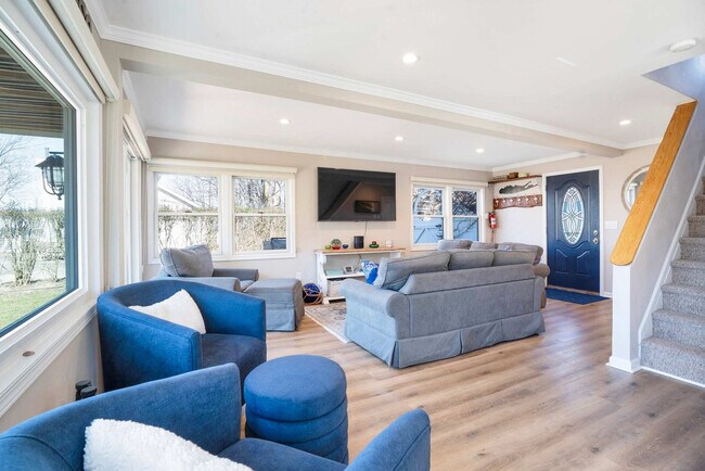 Building Photo - 2 Clifton Ave