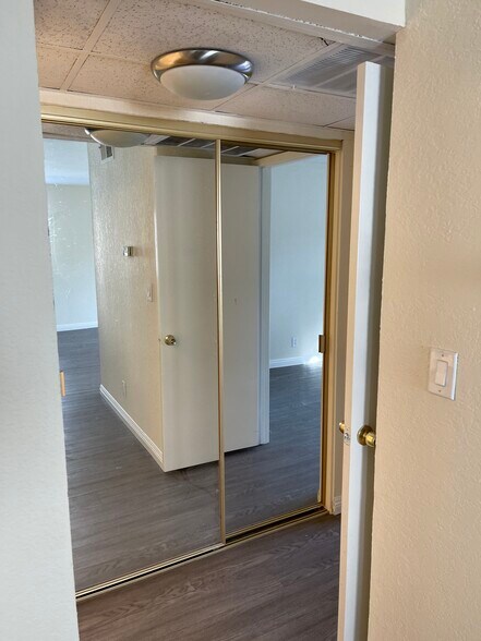 Building Photo - 4453 Woodman Ave