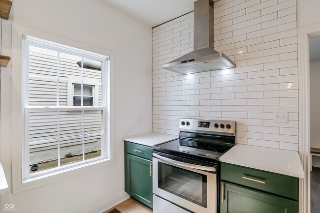 Building Photo - 1306 S East St