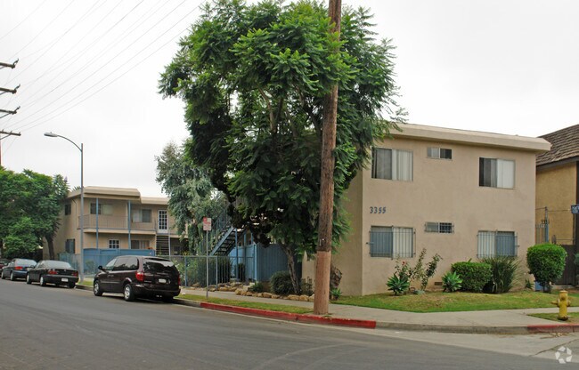 Building Photo - 3355 S Canfield Ave