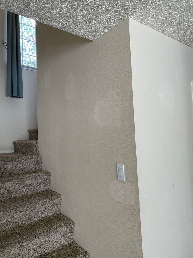 Building Photo - Northgate Village -  3 bedroom, 2.5 bath T...