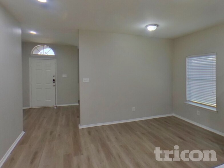 Building Photo - 1718 White Pine Trail