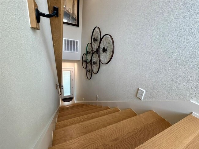 Building Photo - 611 SW C St