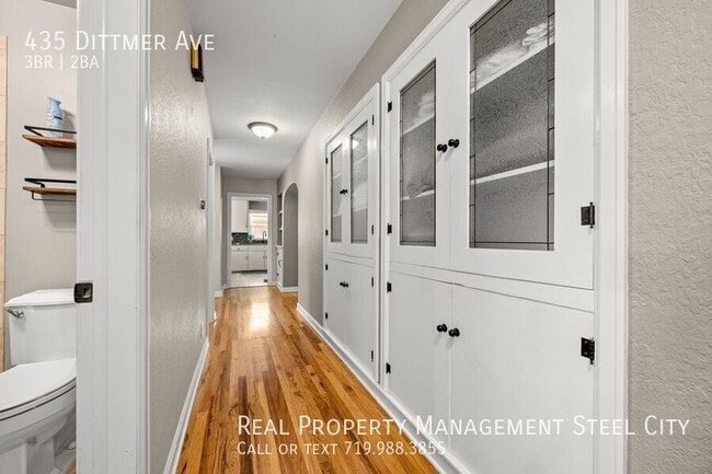 Building Photo - 435 Dittmer Ave