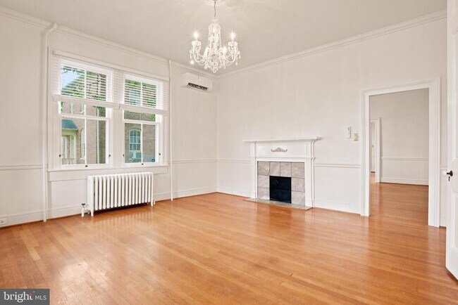 Building Photo - 209 N Washington St