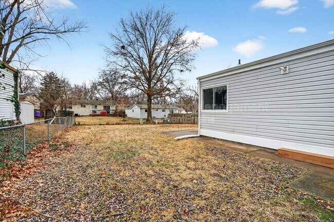 Building Photo - 3333 Green Pasture Dr