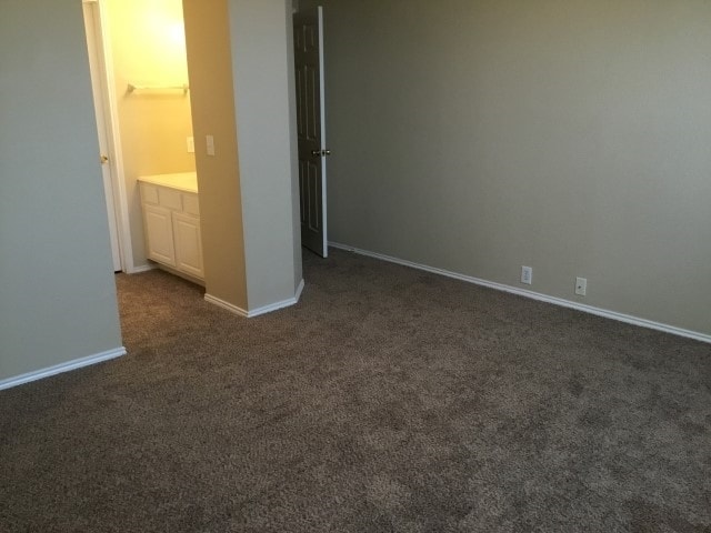 Building Photo - 4008 Double Oak Dr