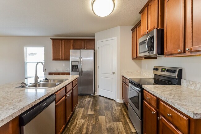 Building Photo - 6780 Sandle Dr