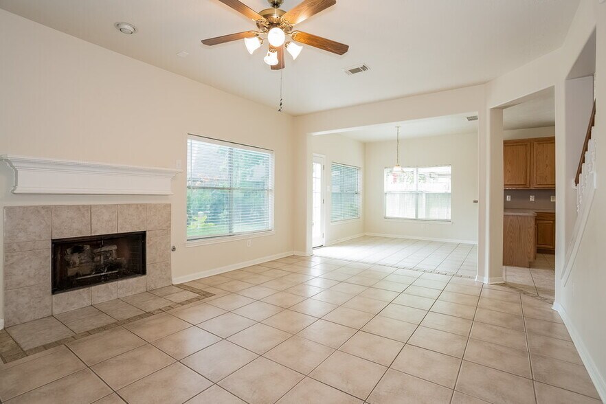 Building Photo - 1407 Hollow Branch Ln